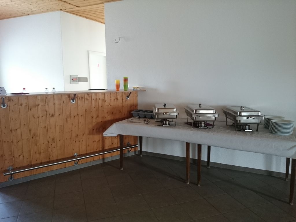 Buffet und Theke der Festhalle